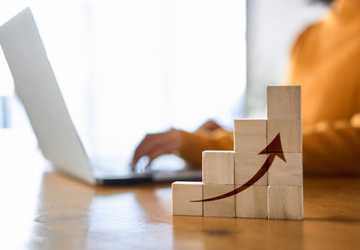 6 Ways to Boost Your Income Through Side Hustles and Freelancing